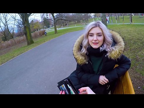 ❤️ Pul uchun notanish odamning issiq sutini yutadi - parkda Eva Elfi tomonidan blowjob ️ Anal pornoda bizda